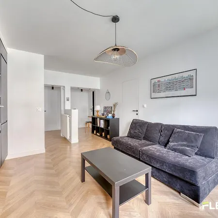 Elegant 2-bedroom With 2 Bathrooms Rue Des Vignoles