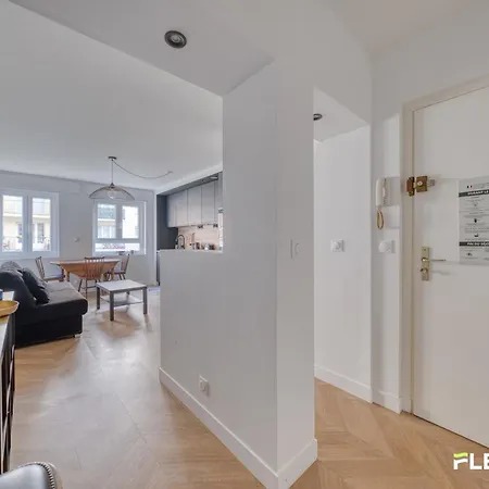 Elegant 2-bedroom With 2 Bathrooms Rue Des Vignoles *