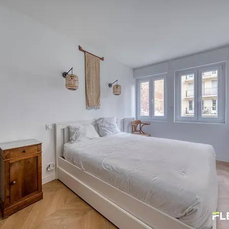 Daire Elegant 2-bedroom With 2 Bathrooms Rue Des Vignoles